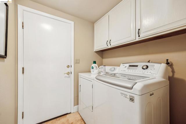 Image 46 of 55 For 5362 Saddleback Ct.