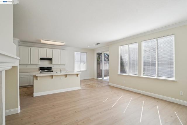 4902 Alterra Way, Sacramento CA: https://media.crmls.org/mediaz/6a8fe44f-db0c-4f51-8899-449f7697e1f1.jpg