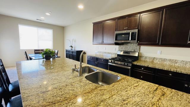 82982 Wheatley Court, Indio CA: https://media.crmls.org/mediaz/6a90980f-c1cf-4716-9124-3d6636a76d86.jpg