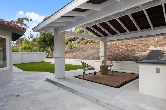 Detail Gallery Image 4 of 38 For 4350 Point Reyes Ct, Carlsbad,  CA 92010 - 4 Beds | 2/1 Baths