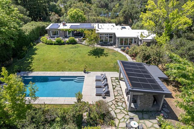 275 Eleanor Drive, Woodside CA: https://media.crmls.org/mediaz/6a91c3cb-84e5-4882-91d7-1f5b4fc03878.jpg