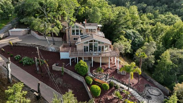 18800 Withey Road, Monte Sereno CA: https://media.crmls.org/mediaz/6a921366-5add-4f25-ac2a-45973007e191.jpg