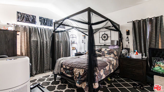 16850 Via Lunado, Moreno Valley CA: https://media.crmls.org/mediaz/6a925f07-fb29-4c2b-b59d-698ece8f3643.jpg