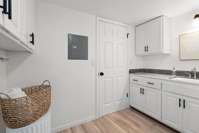 607 Saint Andrews Drive, Aptos CA: https://media.crmls.org/mediaz/6a928e71-a7cb-4278-8726-0b176edd7a43.jpg