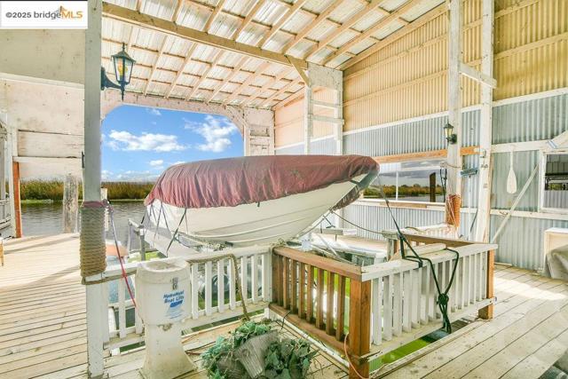 3824 Stone Rd, Bethel Island CA: https://media.crmls.org/mediaz/6a932240-ea0d-4dc1-bf81-438db1334638.jpg