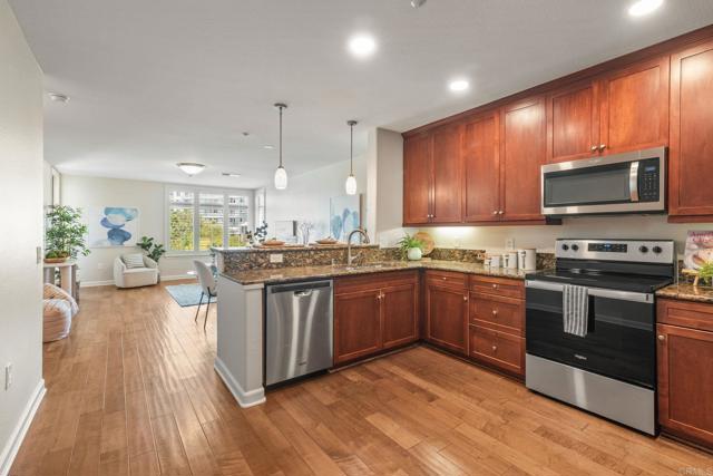 Detail Gallery Image 4 of 37 For 1021 Costa Pacifica Way #2313,  Oceanside,  CA 92054 - 2 Beds | 2 Baths