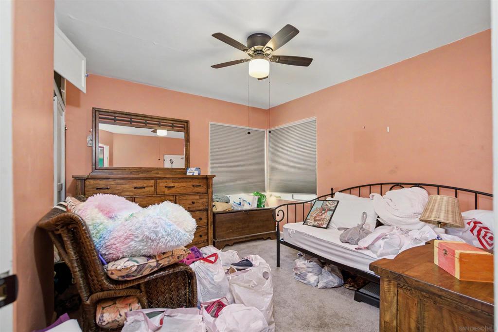 https://media.crmls.org/mediaz/6a94898a-0d4c-430d-aa6f-56ae911d7ba8.jpg?preset=X-Large
