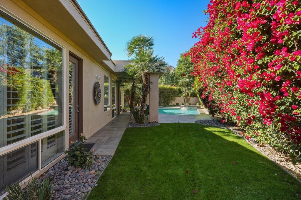 MLS #219139335DA image #9