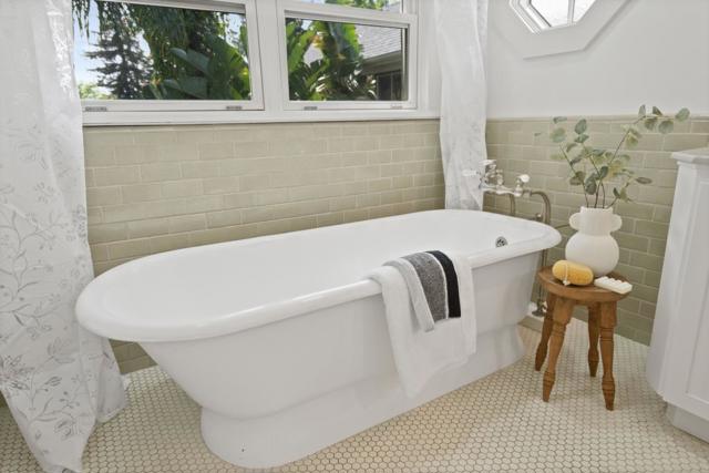 633 Morse Street, San Jose CA: https://media.crmls.org/mediaz/6a94df7e-943b-4de4-bd6c-dfa59d1f8c20.jpg