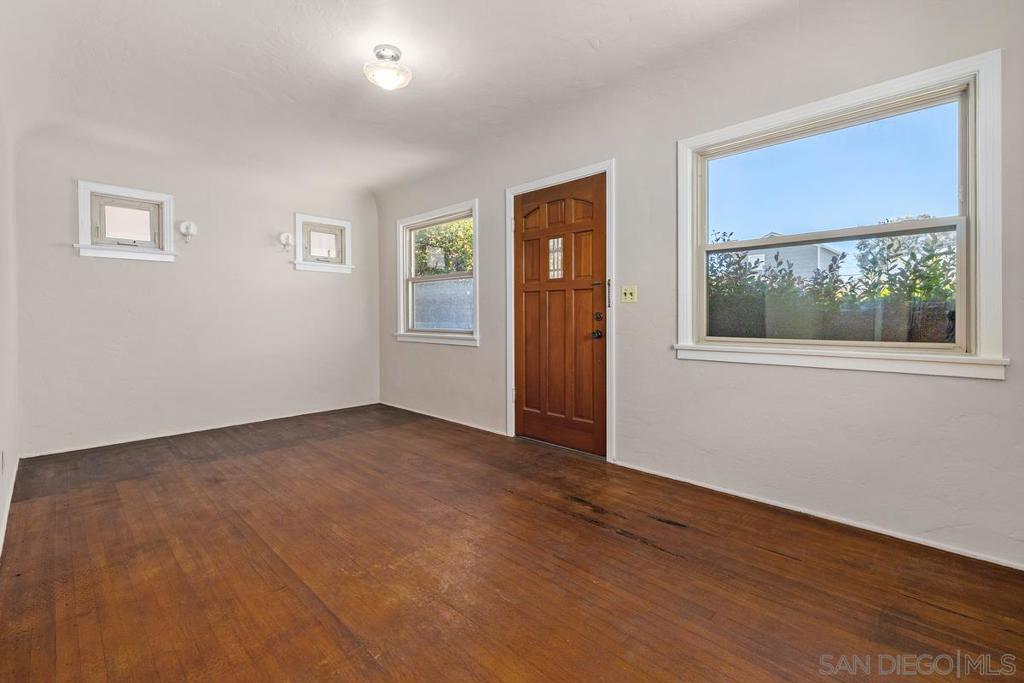 4846 Long Branch Ave - photo 11