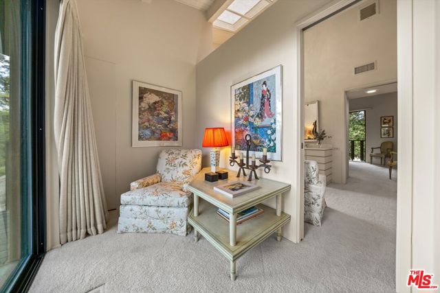 1048 E La Loma Avenue, Somis CA: https://media.crmls.org/mediaz/6a95e7e8-e141-4f12-9bb1-c8138173b8b1.jpg