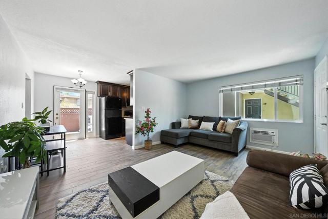 6666 Beadnell Way, San Diego CA: https://media.crmls.org/mediaz/6a9655b1-0bf0-4a53-bee9-d3f39527d075.jpg