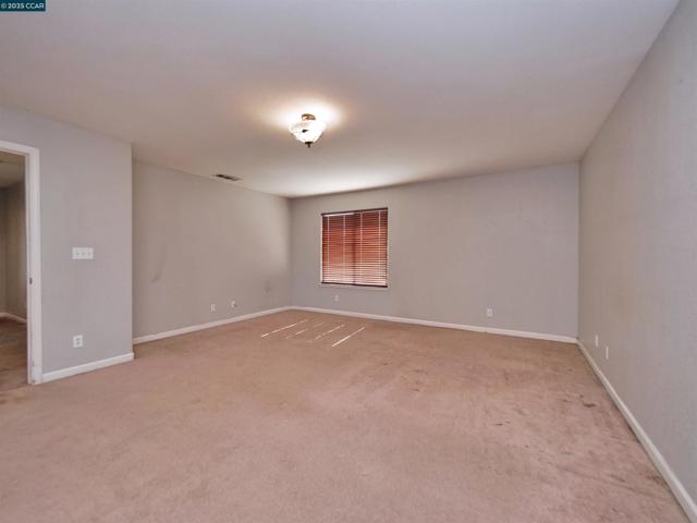 2035 Pasado Avenue, Manteca CA: https://media.crmls.org/mediaz/6a96b37a-889e-486d-aba3-9a755cfc9a20.jpg