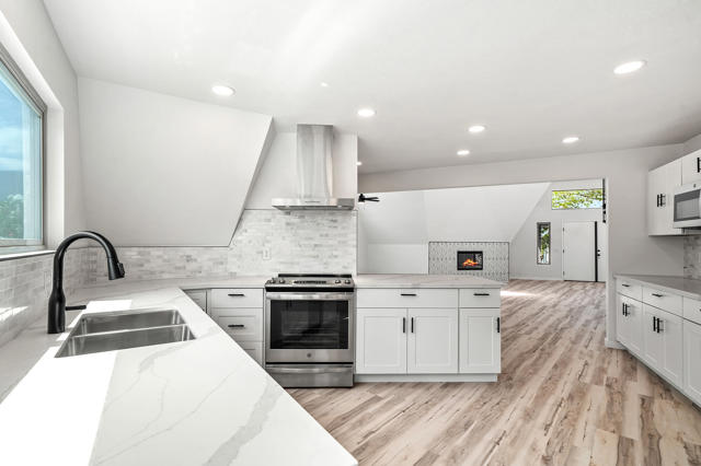 Image 8 of 36 For 70075 Linda Vista Road