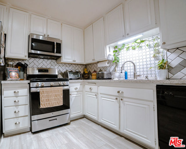 3444 LOCKWOOD Court, 14 photo 8