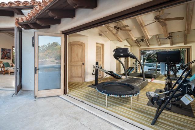 17535 Los Morros, Rancho Santa Fe CA: https://media.crmls.org/mediaz/6a98525f-7c3a-46d6-a5b8-05d9097d97bd.jpg