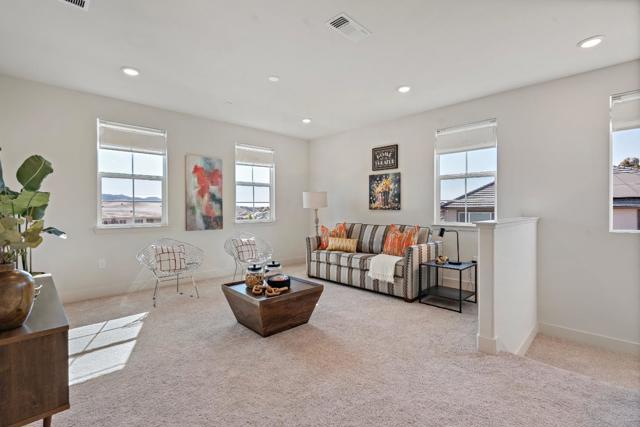 191 Scarlett Way, Hollister CA: https://media.crmls.org/mediaz/6a98ffd2-5275-4f21-8a36-cc98ec22bd8c.jpg