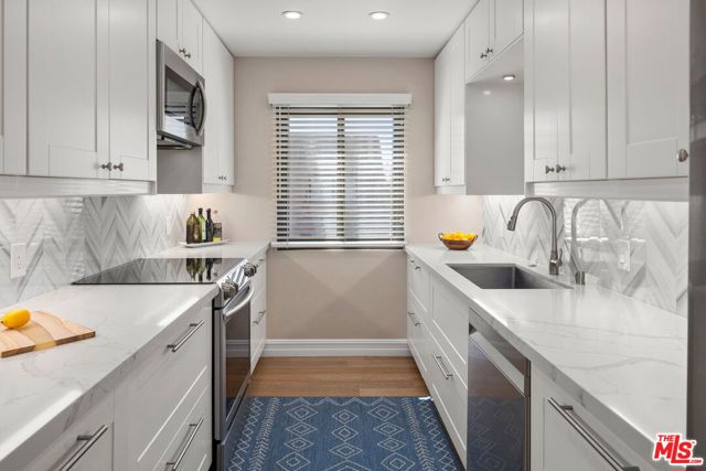 8828 Pershing Drive, Playa del Rey CA: https://media.crmls.org/mediaz/6a996985-f4e1-4512-8295-e4d3ac67bf0e.jpg