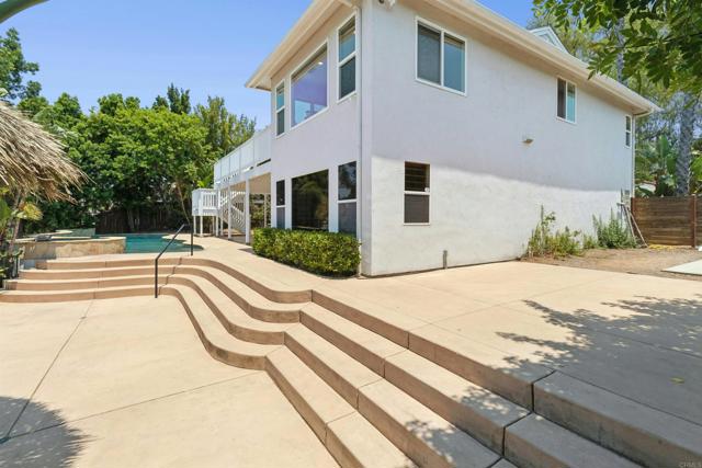 17058 Cloudcroft Drive, Poway CA: https://media.crmls.org/mediaz/6a9ac889-d8b3-439c-b0ac-301f33e16ed8.jpg