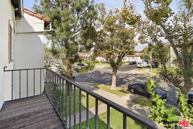 Image 2 for 201 S Poinsettia Place #C, Los Angeles, CA 90036