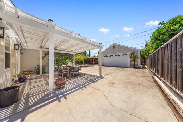 15098 Stratford Drive, San Jose CA: https://media.crmls.org/mediaz/6a9b6dcc-4f79-48b8-9435-4291d82b5ecb.jpg