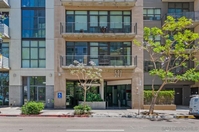 527 10Th Ave, San Diego, California 92101, 1 Bedroom Bedrooms, ,2 BathroomsBathrooms,Condominium,For Sale,10Th Ave,240021967SD