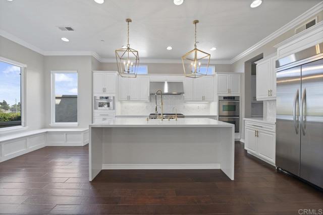 Detail Gallery Image 12 of 75 For 1717 Playa Vista, San Marcos,  CA 92078 - 4 Beds | 4 Baths