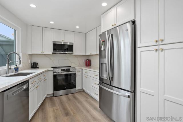 2819 Unicornio St., Carlsbad CA: https://media.crmls.org/mediaz/6a9d824f-dd82-4e28-8314-7b7c89ef4b18.jpg