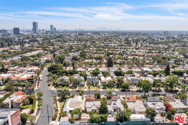 1107 Alfred, Los Angeles CA: https://media.crmls.org/mediaz/6a9f153d-77c4-4047-af6c-b202038bdf08.jpg