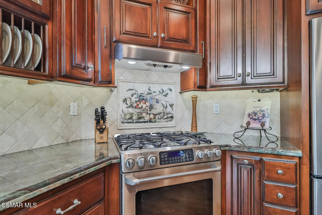 963 Corte Augusta, Camarillo CA: https://media.crmls.org/mediaz/6a9f531d-220d-4d93-9523-d087da0006b6.jpg