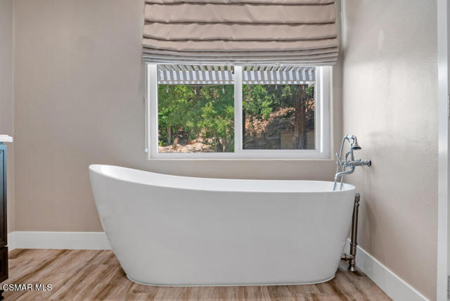 4953 Kilburn Court, Oak Park CA: https://media.crmls.org/mediaz/6a9f8bc8-d989-4d79-924a-a5ae36d10b9b.jpg