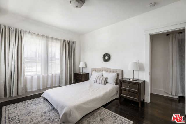 1120 W Edgeware Road, Los Angeles CA: https://media.crmls.org/mediaz/6a9f8e67-8a4e-4204-82f6-675ba706b445.jpg