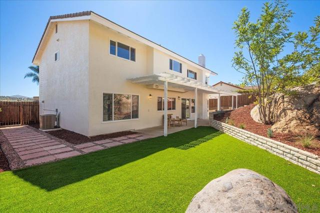 17283 Montero Rd, San Diego CA: https://media.crmls.org/mediaz/6aa115f4-1079-4d86-ac9e-3277c94a00ec.jpg