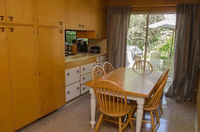 1321 Webster Street, Palo Alto CA: https://media.crmls.org/mediaz/6aa13ffb-cc75-46ed-a8c5-2747e5541bb2.jpg