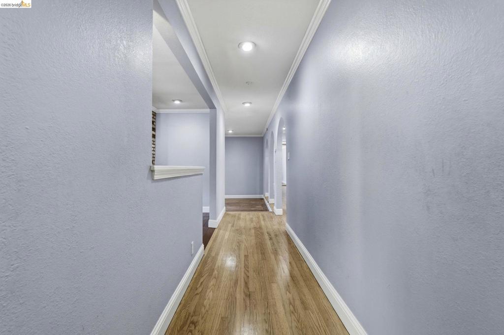 https://media.crmls.org/mediaz/6aa17d54-c666-42d1-9ad3-549fd6fefd39.jpg?preset=X-Large