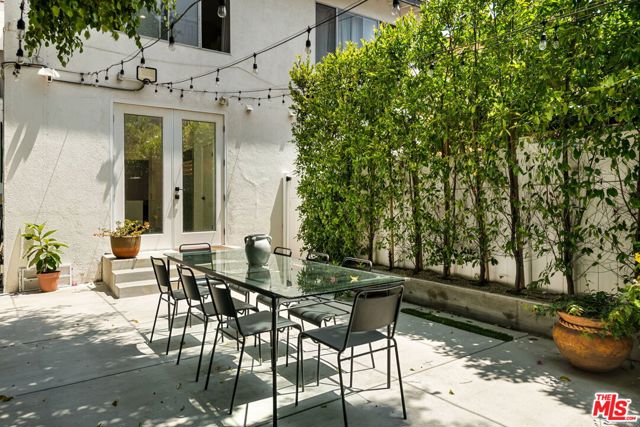 6410 W 6th Street, Los Angeles CA: https://media.crmls.org/mediaz/6aa1b018-caa1-4c30-9f4d-917f083ab25b.jpg