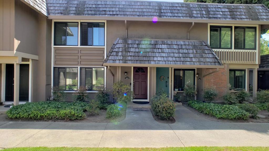4645 Columbia River Court