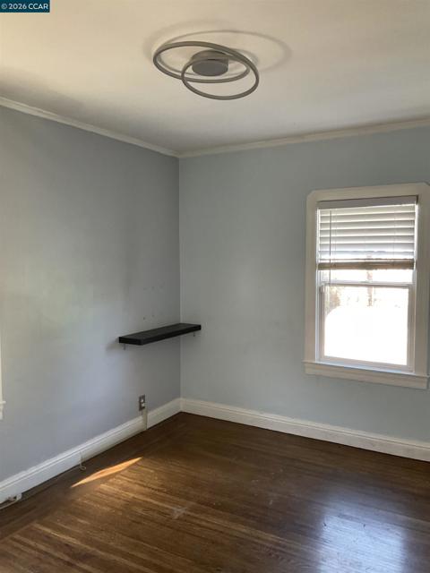 2359 CHURCH, Oakland CA: https://media.crmls.org/mediaz/6aa24225-8794-4af0-a0ae-bb43d2f55b1d.jpg