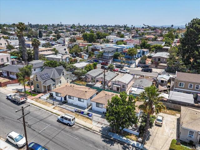 539 45 S 36th Street, San Diego CA: https://media.crmls.org/mediaz/6aa2bf4a-8665-4710-a1dc-281ecab3463a.jpg