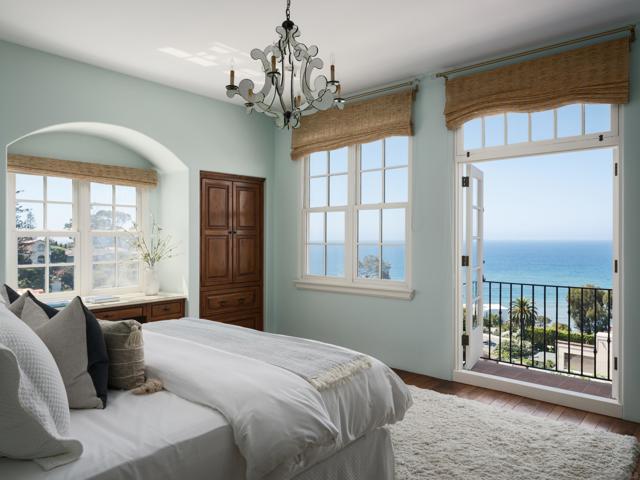 7757 Whitefield Pl, La Jolla CA: https://media.crmls.org/mediaz/6aa2cf3a-889d-474d-9268-b821d292c972.jpg