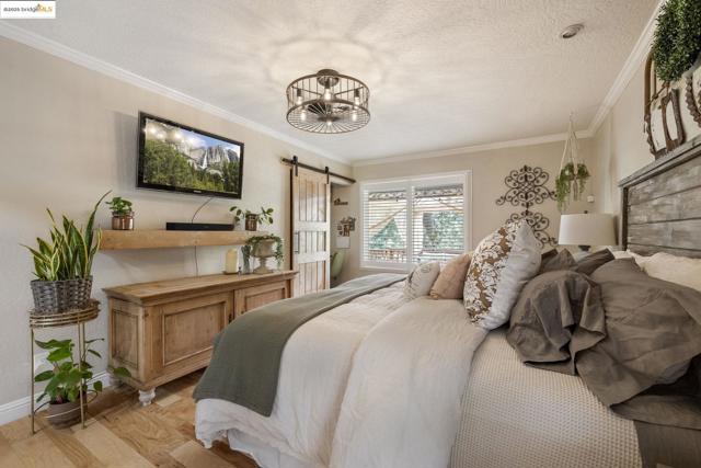 20581 Gerber Rd, Tuolumne CA: https://media.crmls.org/mediaz/6aa333f3-09a3-46af-9efc-2dd1701da723.jpg