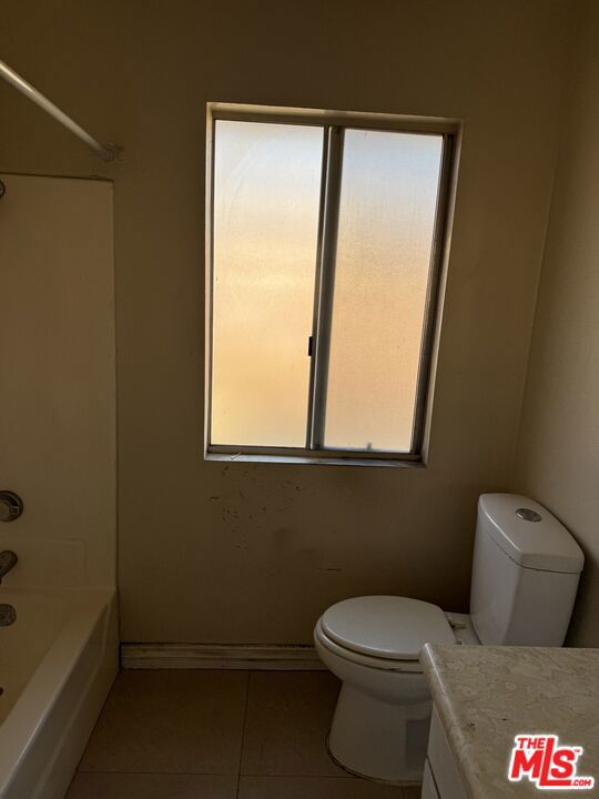 6267 Grand Valley Trail, Jurupa Valley CA: https://media.crmls.org/mediaz/6aa34ff8-8aa7-4cdc-9d64-4a0bdf65d5e0.jpg