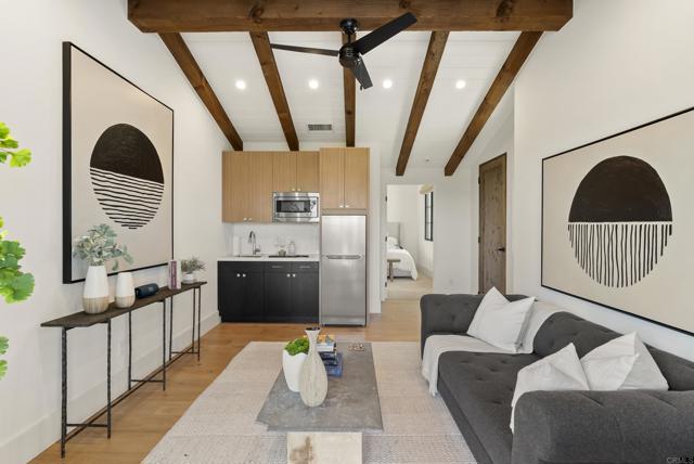 5508 Avenida Maravillas, Rancho Santa Fe CA: https://media.crmls.org/mediaz/6aa37b46-7e8b-4f6d-9bf8-35298b85aaf6.jpg