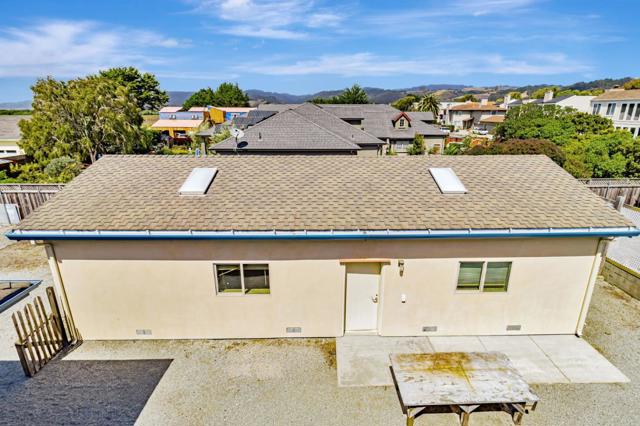 415 Kelly Avenue, Half Moon Bay CA: https://media.crmls.org/mediaz/6aa3b8ec-b531-4952-bd4c-ca595bfafd2e.jpg