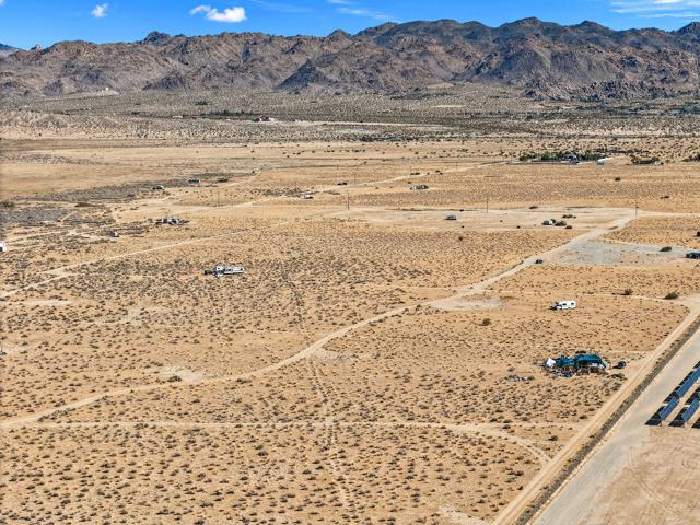 0 Sun Mesa Road, Joshua Tree CA: https://media.crmls.org/mediaz/6aa4983d-d6f8-44ee-859b-bf8ebfb7c3fc.jpg