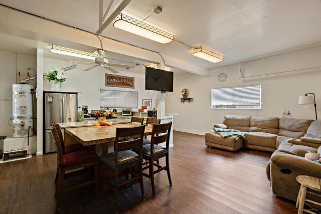 1545 E Saint John Street, San Jose CA: https://media.crmls.org/mediaz/6aa53489-342f-4614-847f-c35f46b0aab5.jpg