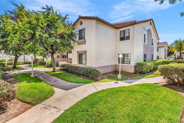 3566 Sunset Ln, San Diego CA: https://media.crmls.org/mediaz/6aa53a02-b05e-4f34-adfd-392d53735ed0.jpg