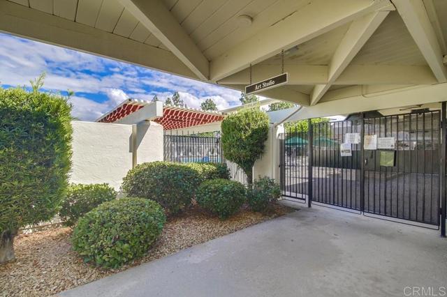 12580 Oaks North Drive, San Diego CA: https://media.crmls.org/mediaz/6aa63b18-6c57-4528-b9bc-bb9ad63c096a.jpg