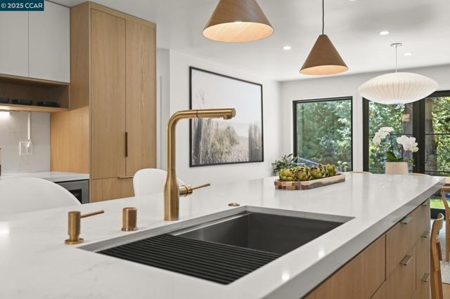 148 Draeger Drive, Moraga CA: https://media.crmls.org/mediaz/6aa6958f-3acc-4757-a456-1bc7c2cb3d2b.jpg