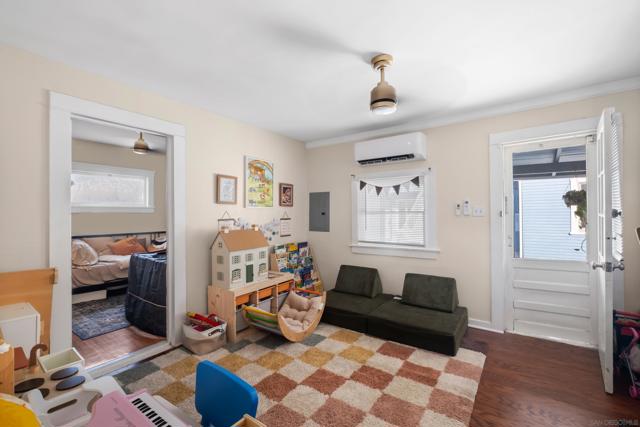 Image 32 of 75 For 4419 Mississippi St